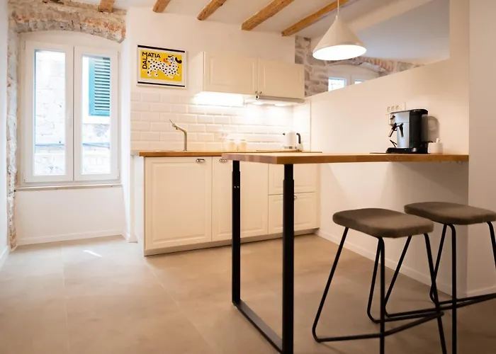 Vitelli Apartments And Rooms