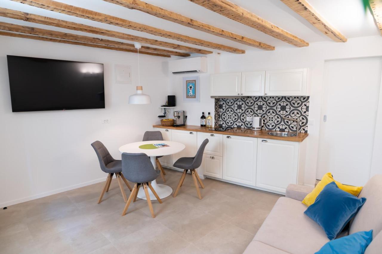 Apartment Vitelli And