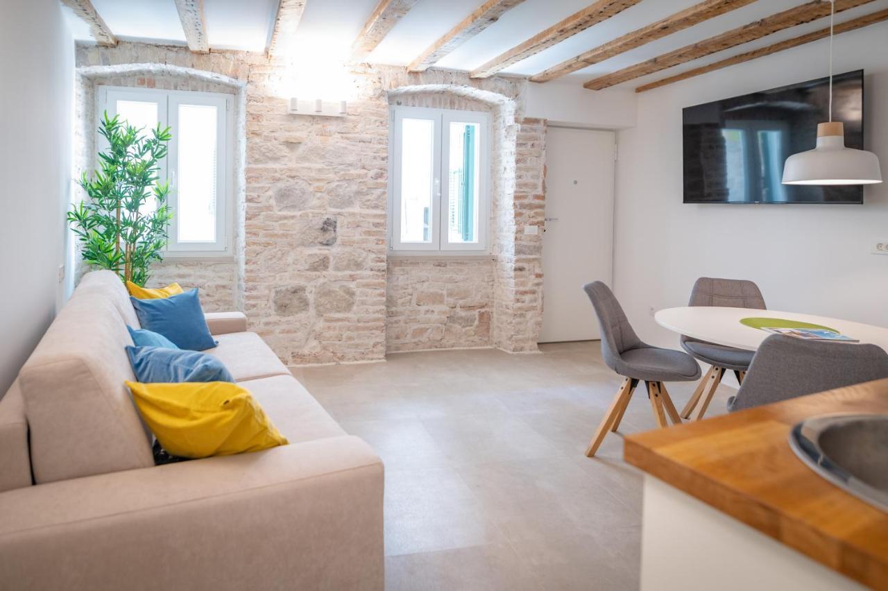 Vitelli And Apartment